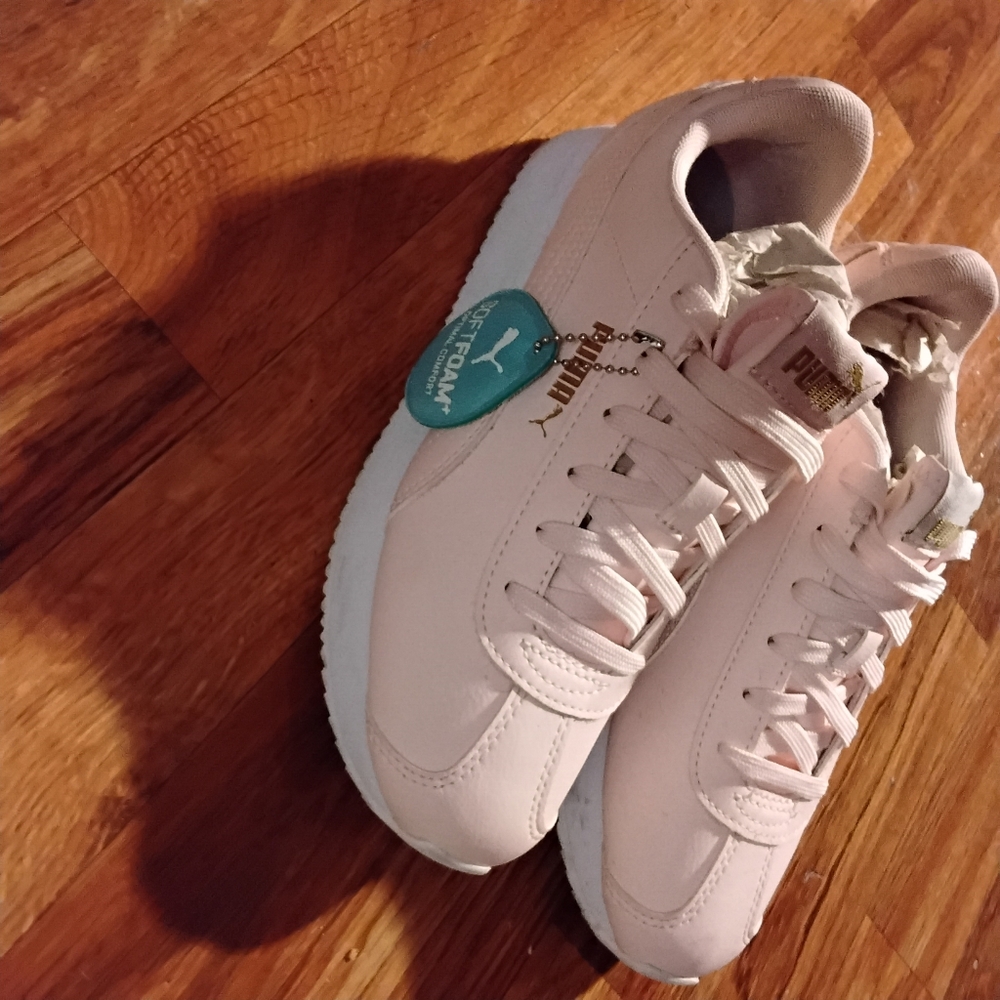 Ladies  puma sne